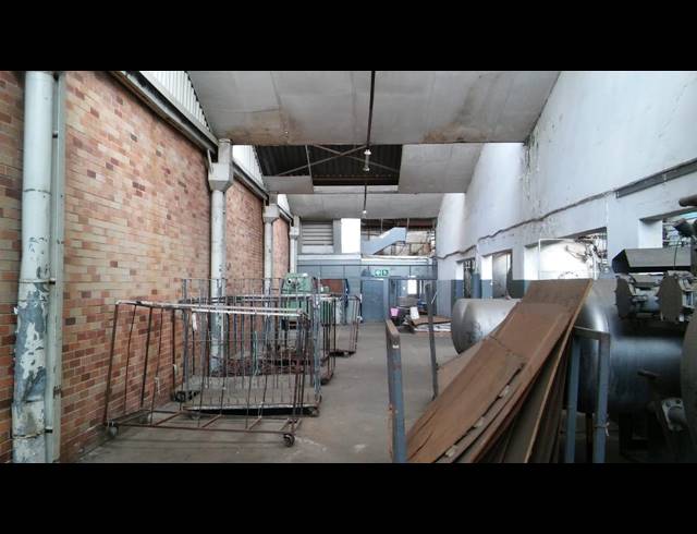 5,200M² WAREHOUSE TO LET IN AUREUS